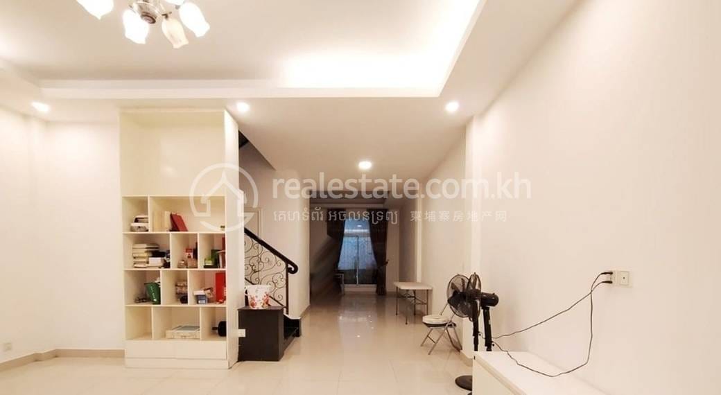 Sen Sok66平方米使用面积联排住宅出售