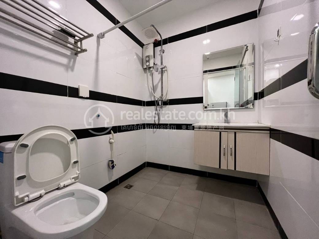 Condo À louer à Boeng Keng Kang $350