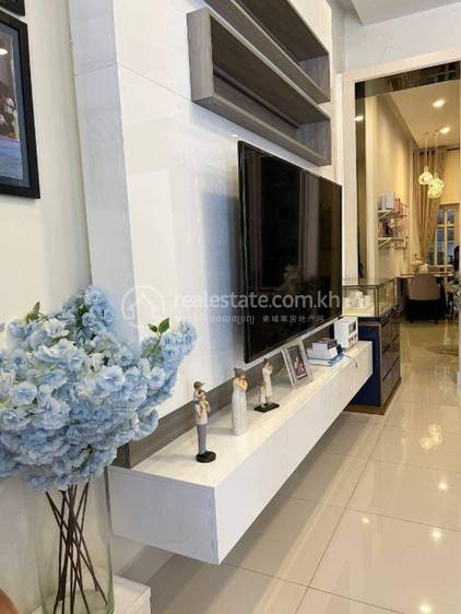 Nirouth Flat House For Sale & Rent in Nirouth