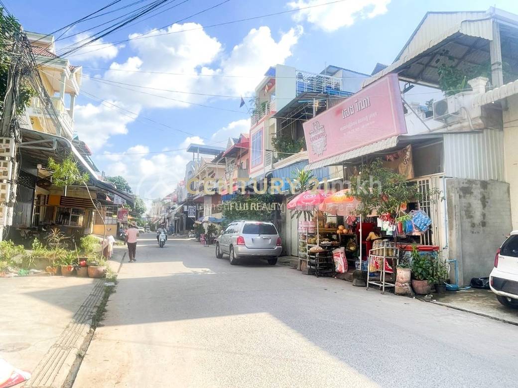 Kouk Khleang Warehouse For Sale in Kouk Khleang