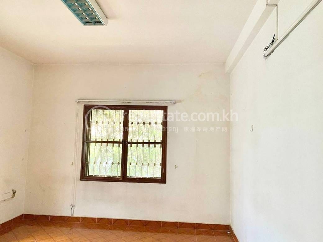 Vila K pronájmu in Boeng Keng Kang $8,000