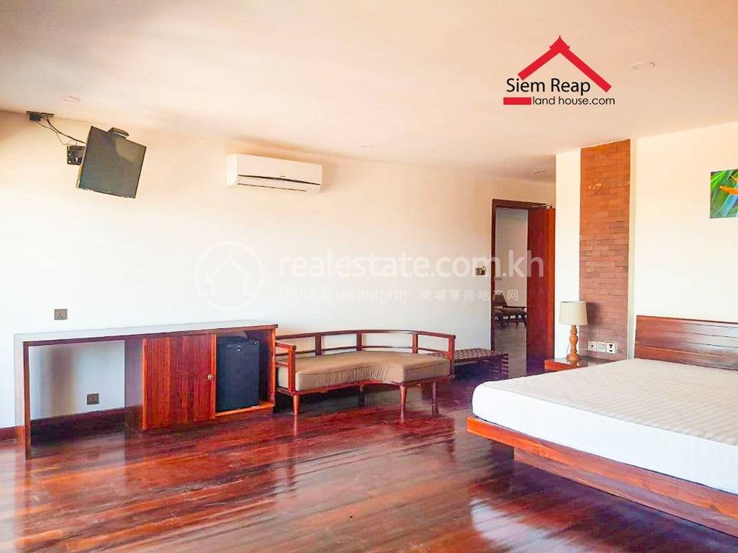 $3,500 Hotel