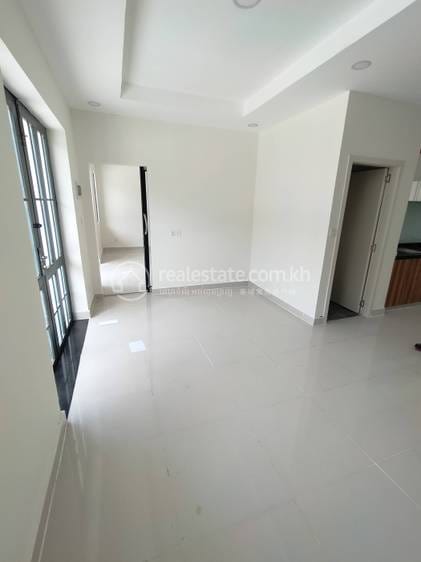 Shophouse For Sale in Chroy Changvar $93,000