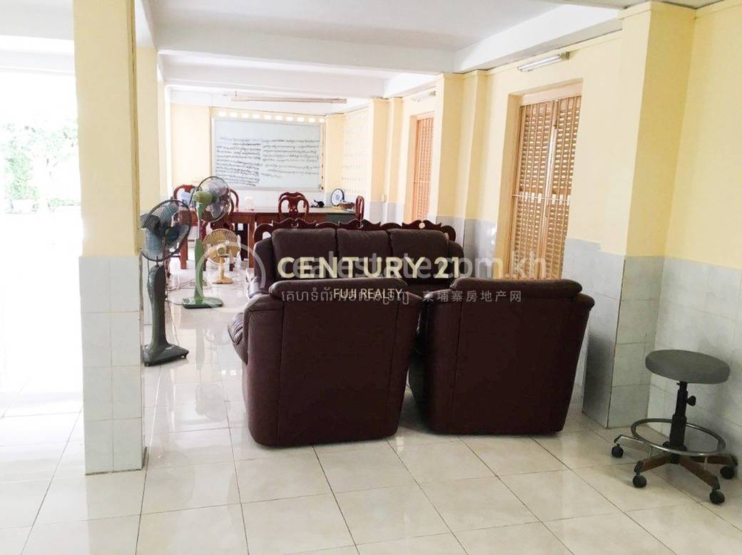 Daun Penh Vila K pronájmu in Boeng Reang Daun Penh $3,500