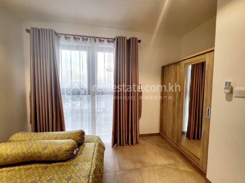 Condo For Rent with 1 Parking Space