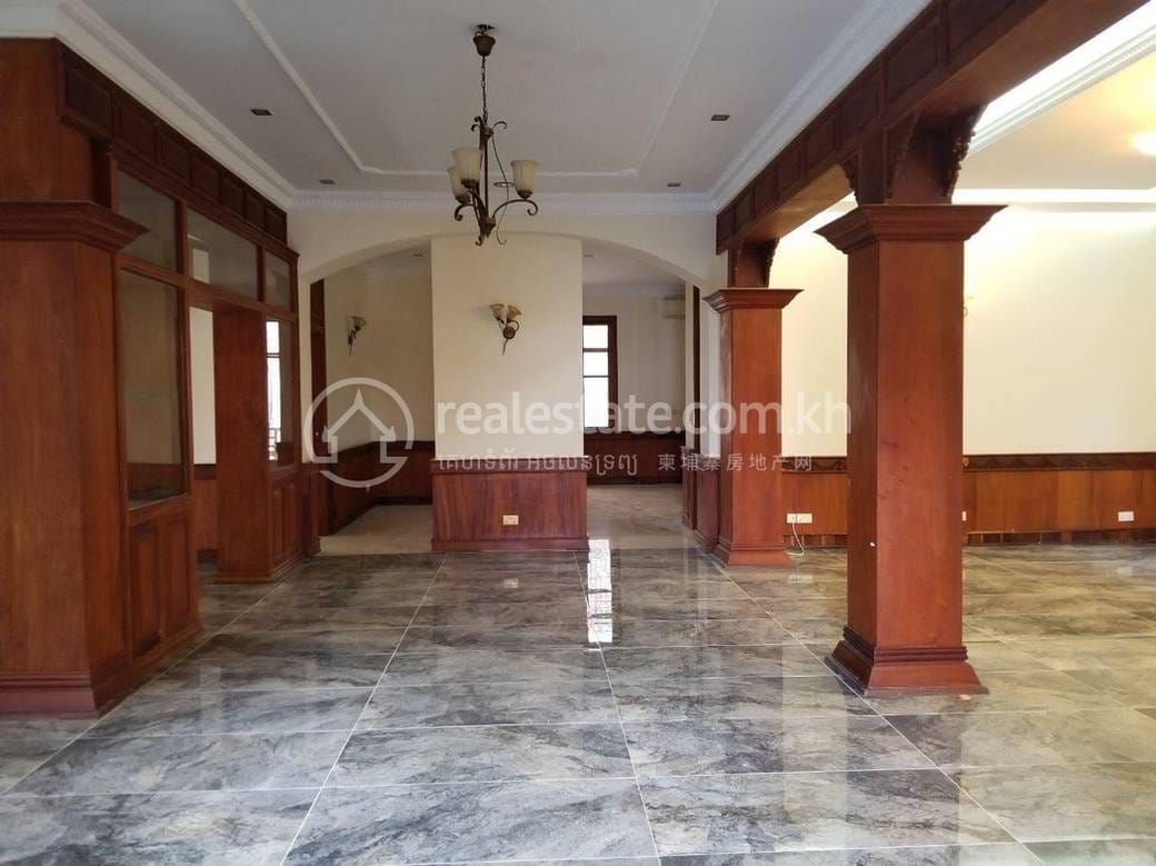 Villa For Rent in Boeng Keng Kang $6,300