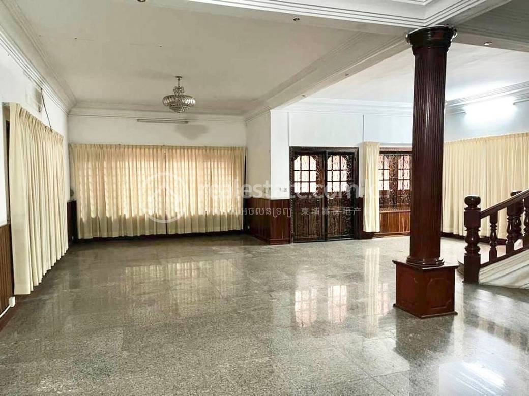 Daun Penh Villa For Rent in Daun Penh