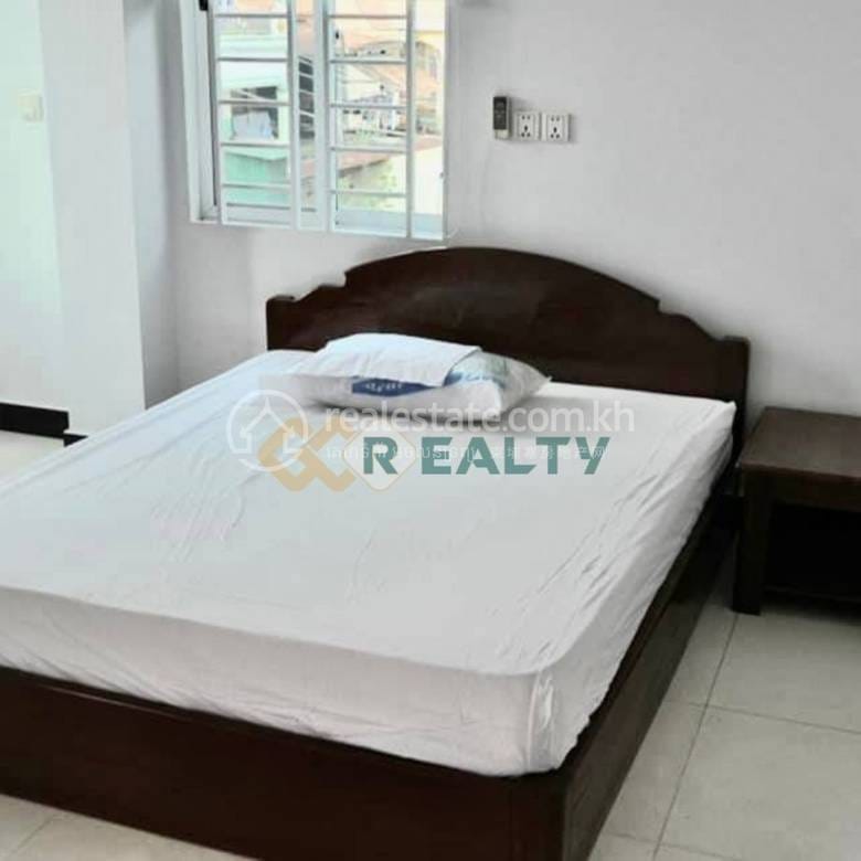 2 Bedrooms Apartmán K pronájmu for $450