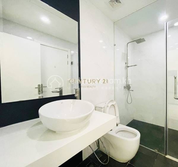 Chamkarmon Apartment For Rent in Chamkarmon