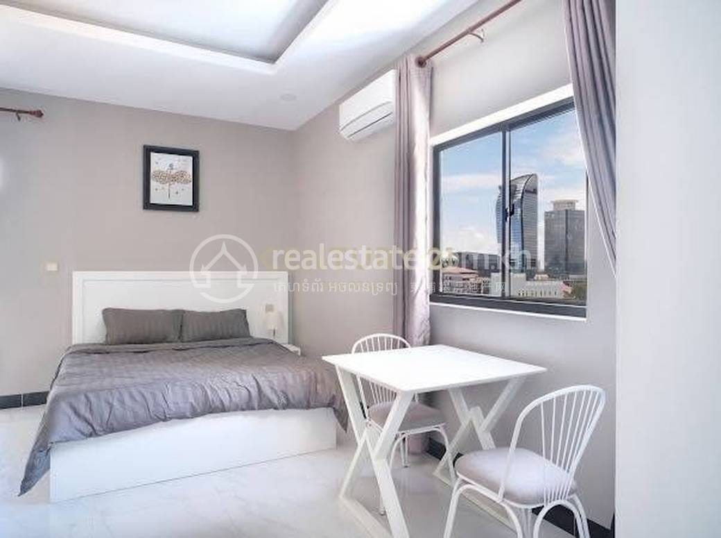 Apartment For Rent in Chamkarmon $1,700