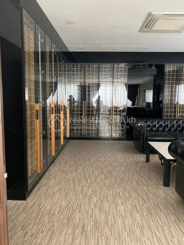 Shophouse For Rent in BKK 1, Boeng Keng Kang, Phnom Penh