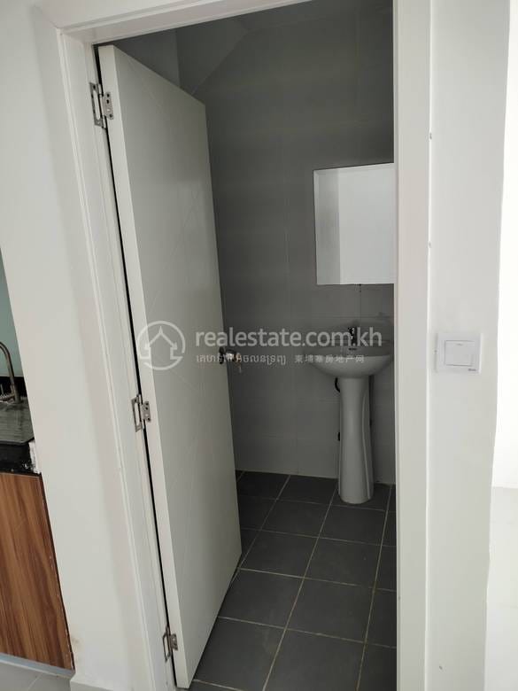 Shophouse For Sale in 1 1, Chroy Changvar, Chroy Changvar, Phnom Penh