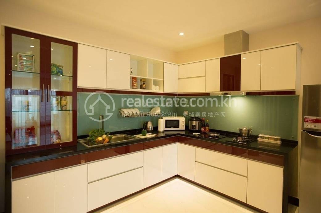 Apartment For Rent in Chamkarmon $1,600