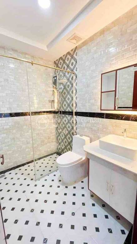 Apartment For Rent with 1 Parking Space