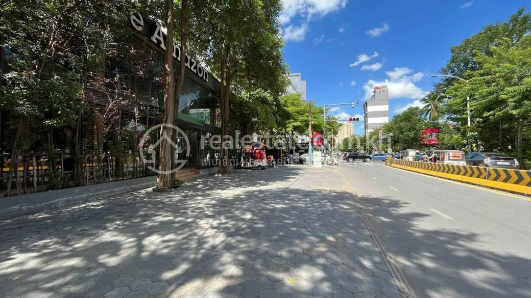 Boeng Keng Kang饭店出租，位于BKK 1Boeng Keng Kang，价格$15,000