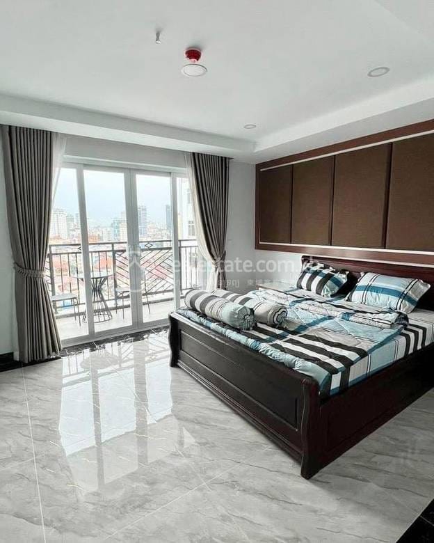 Apartment For Rent with 1 Parking Space