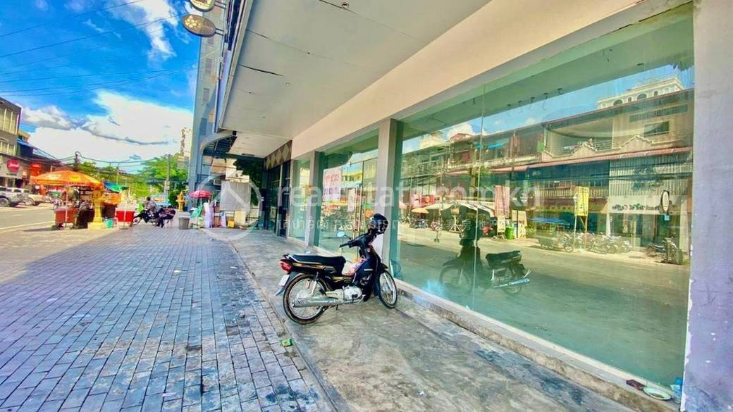 Daun Penh店屋出租，价格$10,000