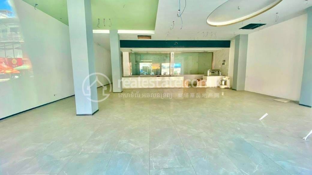Daun Penh店屋出租，位于Daun Penh