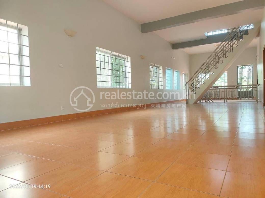 Вилла Для Аренды in Chamkarmon $3,500