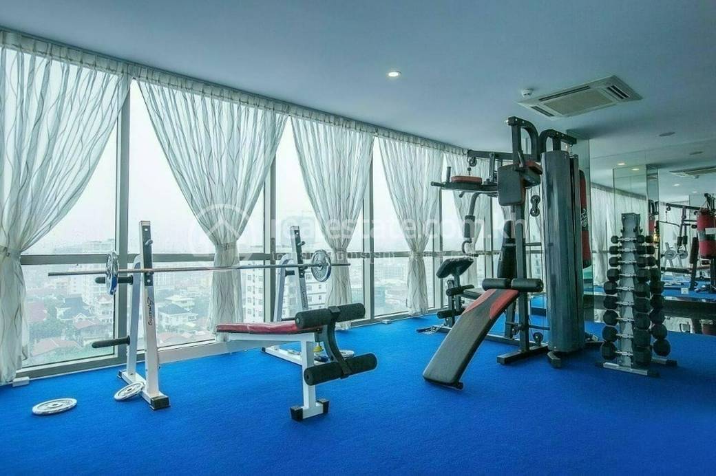 Apartment For Rent with 1 Parking Space