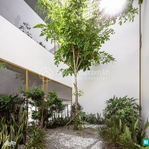 Borey Bakong Village | Vila Na prodej with 1 Parking Space