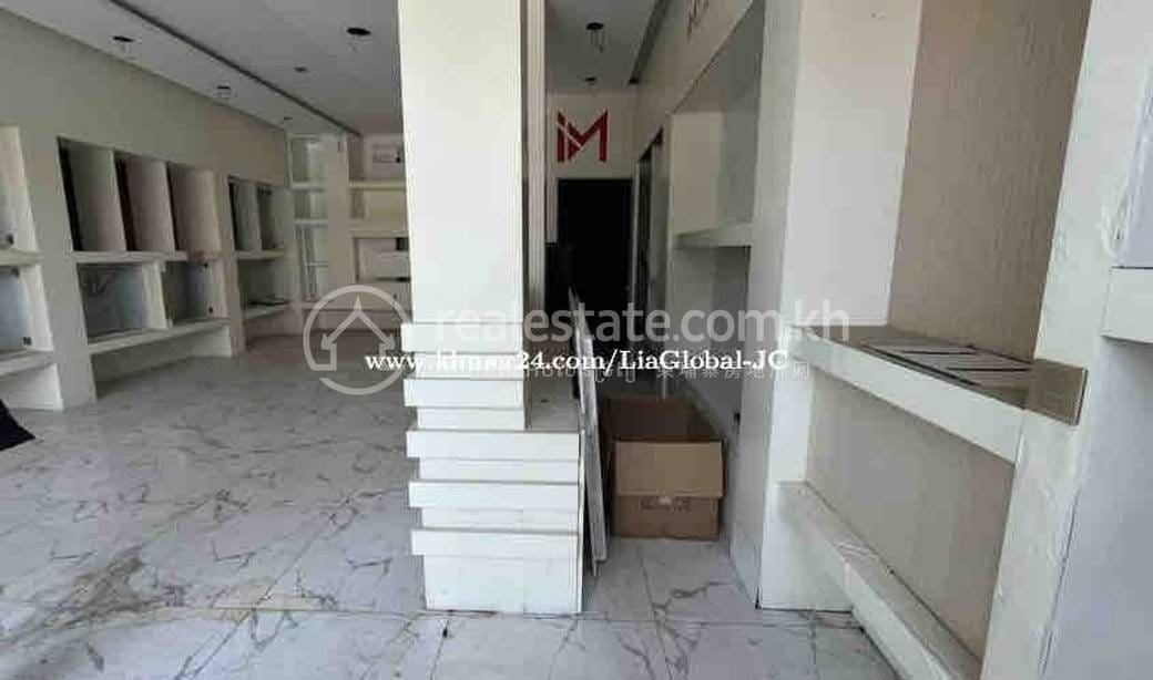 Шопхаус Для Аренды in Chamkarmon $1,800