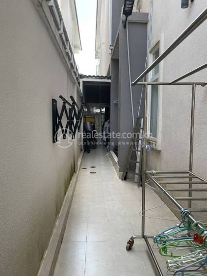 Sen Sok Dvojvila Na prodej in Ou Baek K'am Sen Sok $450,000