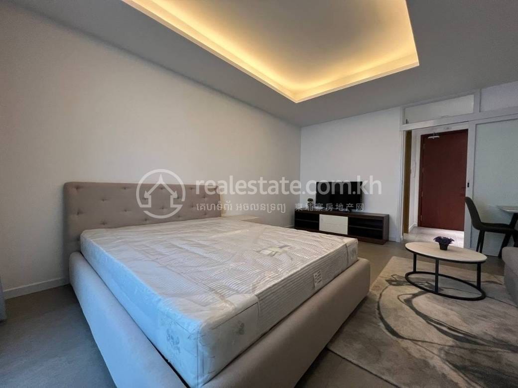 Condo For Rent in Chamkarmon $750