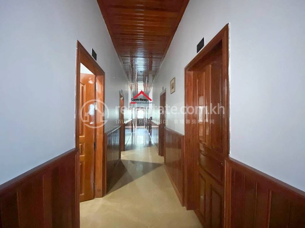 $4,000 Hotel