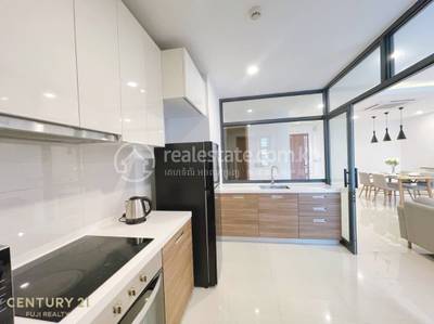 Tonle Bassac Apartment For Rent in Tonle Bassac
