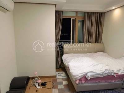 $750 Condo