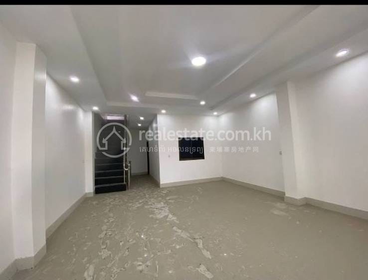 Шопхаус Для Аренды in Chamkarmon $1,300