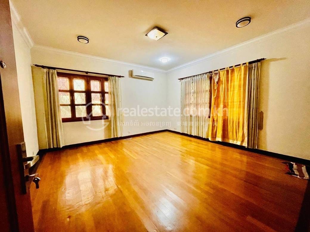 Chamkarmon别墅出租，位于Tonle BassacChamkarmon，价格$7,000