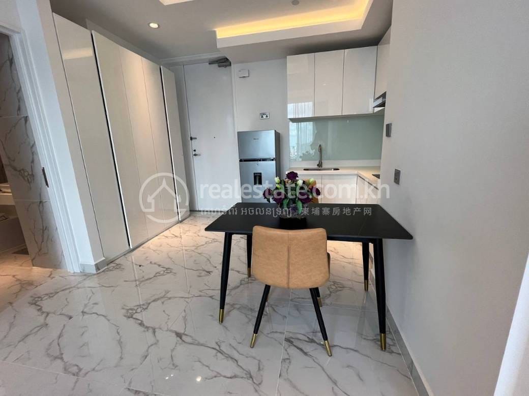$1,350 Condo