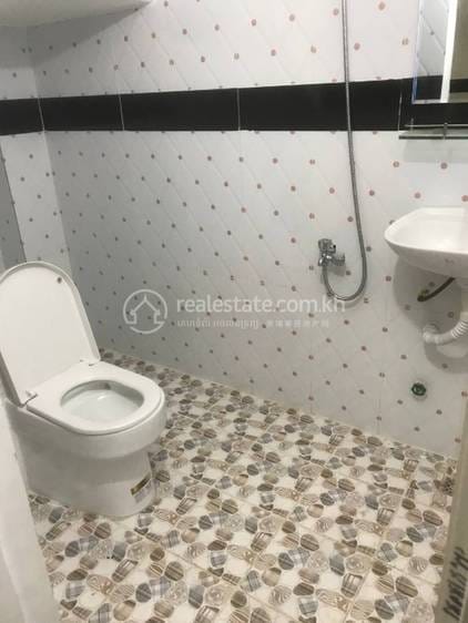 2 Bedrooms Flat House For Sale for $72,000