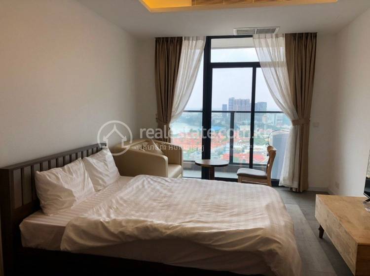Flat For Rent in Tonle Bassac, Chamkarmon, Phnom Penh