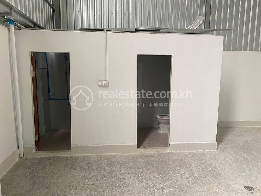 Cheung Aek Warehouse For Rent in Cheung Aek