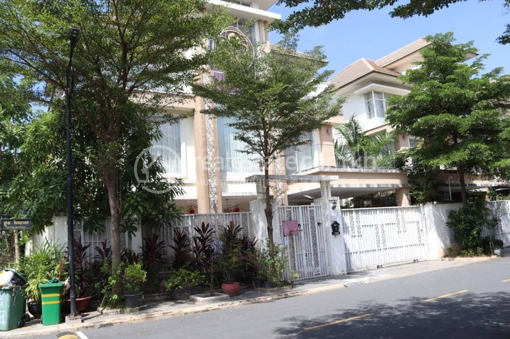 Villa À vendre de 144 m² habitables à Sen Sok