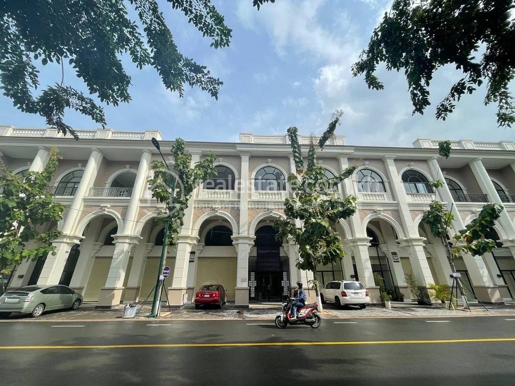 Chak Angrae Kraom, Meanchey, Phnom Penhの店舗付住宅賃貸物件