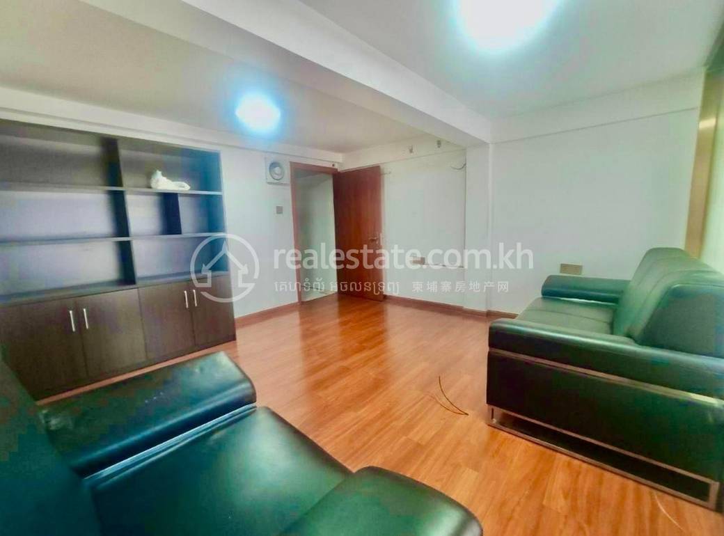 3 Bedrooms House and lot Для Аренды for $2,000