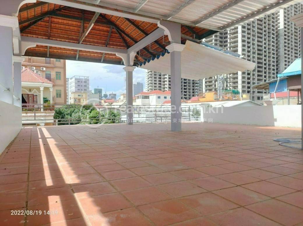Chamkarmon House and lot For Rent in Toul Tum Poung 1 Chamkarmon $3,500