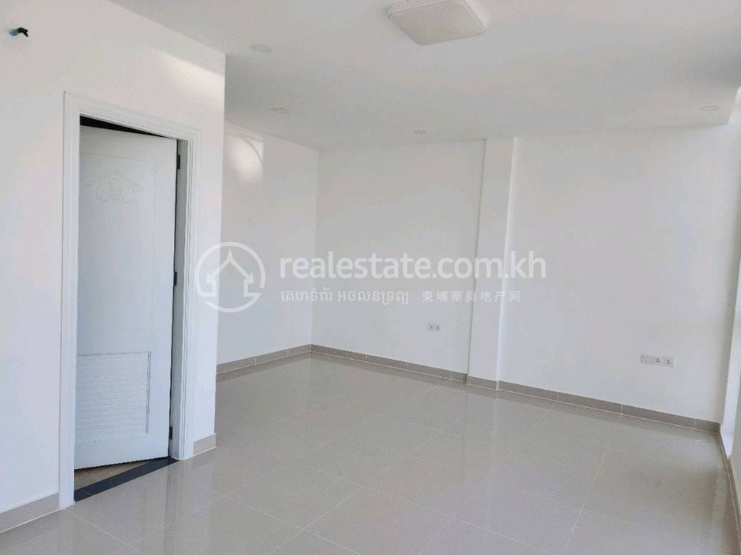 House and lot Для Продажи in Преак Та Сек, Чрой Чангвар, Пномпень