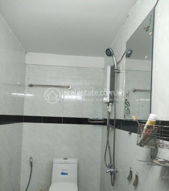 House and lot For Sale with 2 Parking Space
