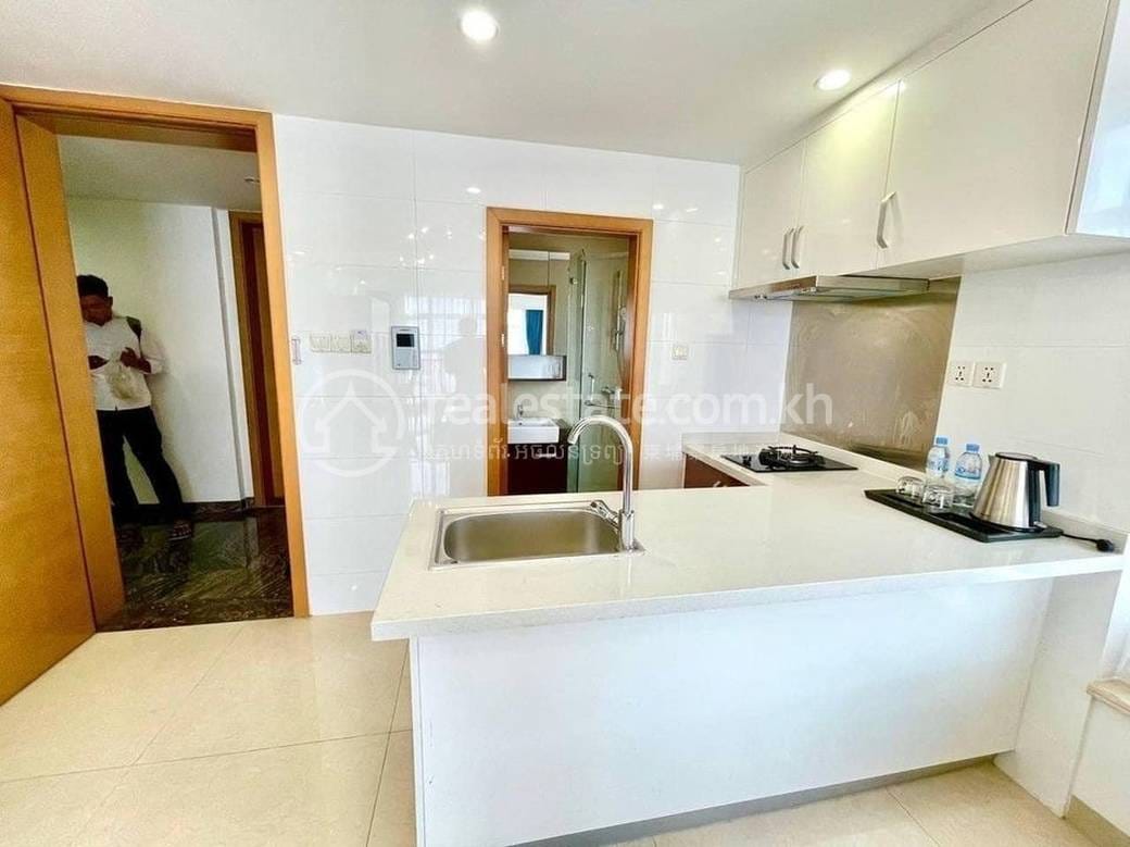 Condo For Rent in Chamkarmon $300