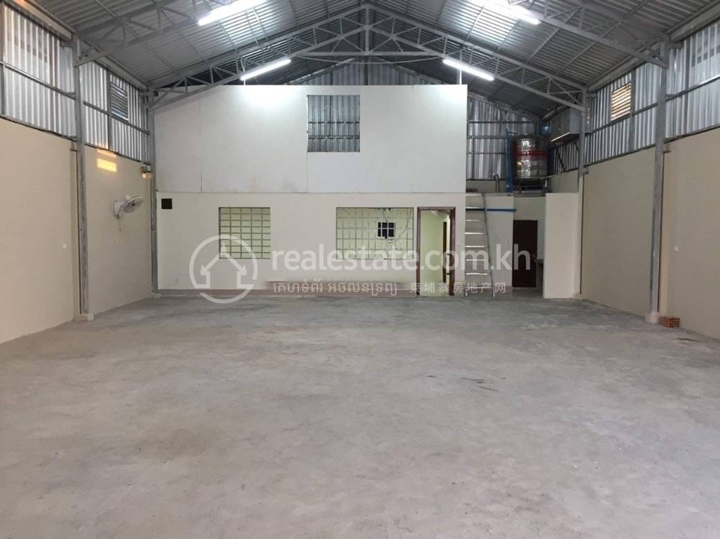 Entrepôt À vendre à Kamboul $83,500