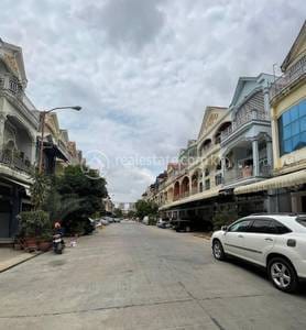 House and lot Для Продажи in Оу Бэк Кам, Сен Сок, Пномпень