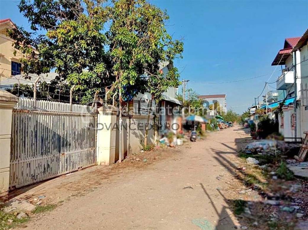 Khmuonh Villa For Sale in Khmuonh