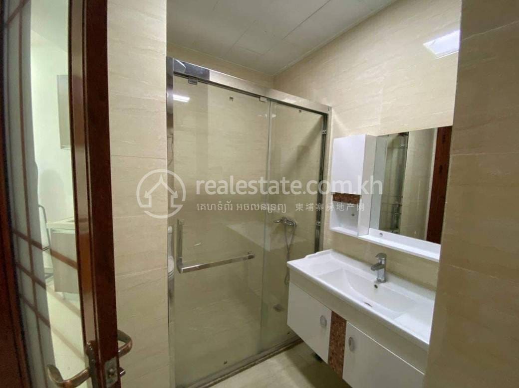 Apartment For Rent in Tonle Bassac, Chamkarmon, Phnom Penh