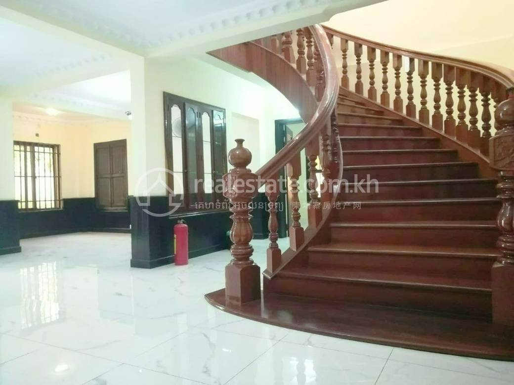 Villa For Rent in Boeung Kak 2, Toul Kork, Phnom Penh