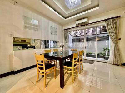 Apartment For Rent in Chamkarmon $2,500
